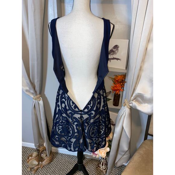 Xscape Women’s Embroidered V-Neck Fit & Flare Dress GUC Navy Blue Nude Lining - Picture 7 of 13